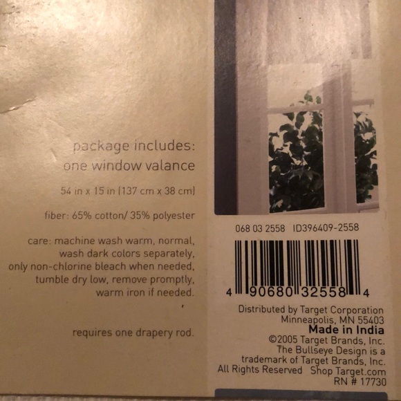 Window Valance - Picture 2 of 4